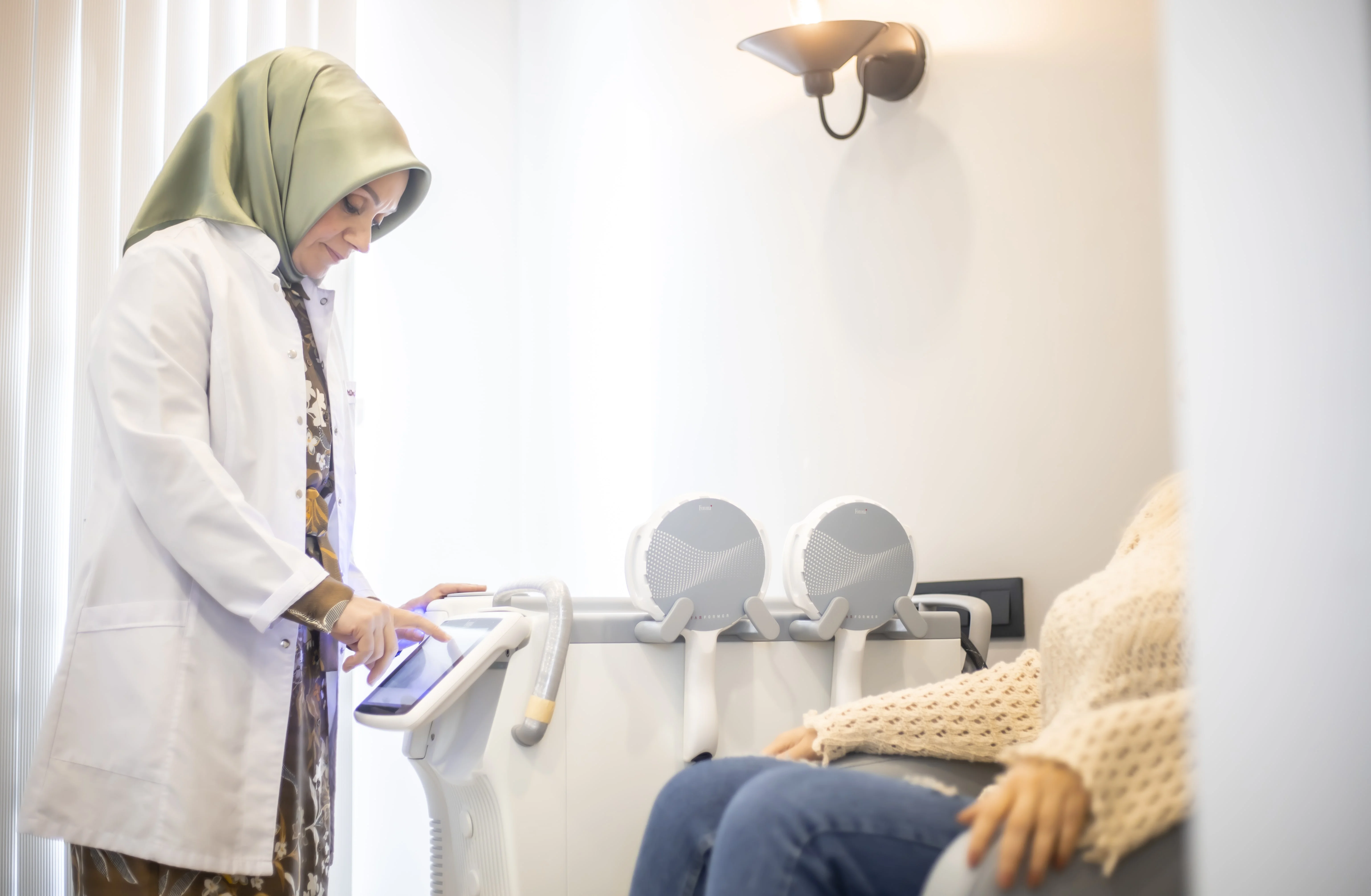 StarFormer IntimaWave Treatment / Dr. Lecturer Zehra Yılmaz